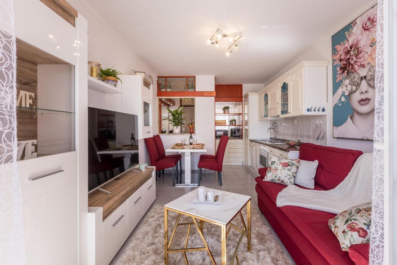 Apartment Desert Rose Сплит Екстериор снимка